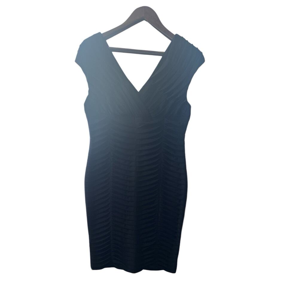 Adrianna Papell Black Dress Size 14 – Classic Elegance V-Neck Layered Sleeveless - Picture 2 of 5